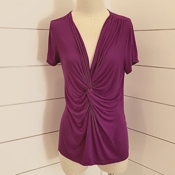 Nicole Miller medium short sleeve v neck top. SO SOFT! - Picture 1 of 5